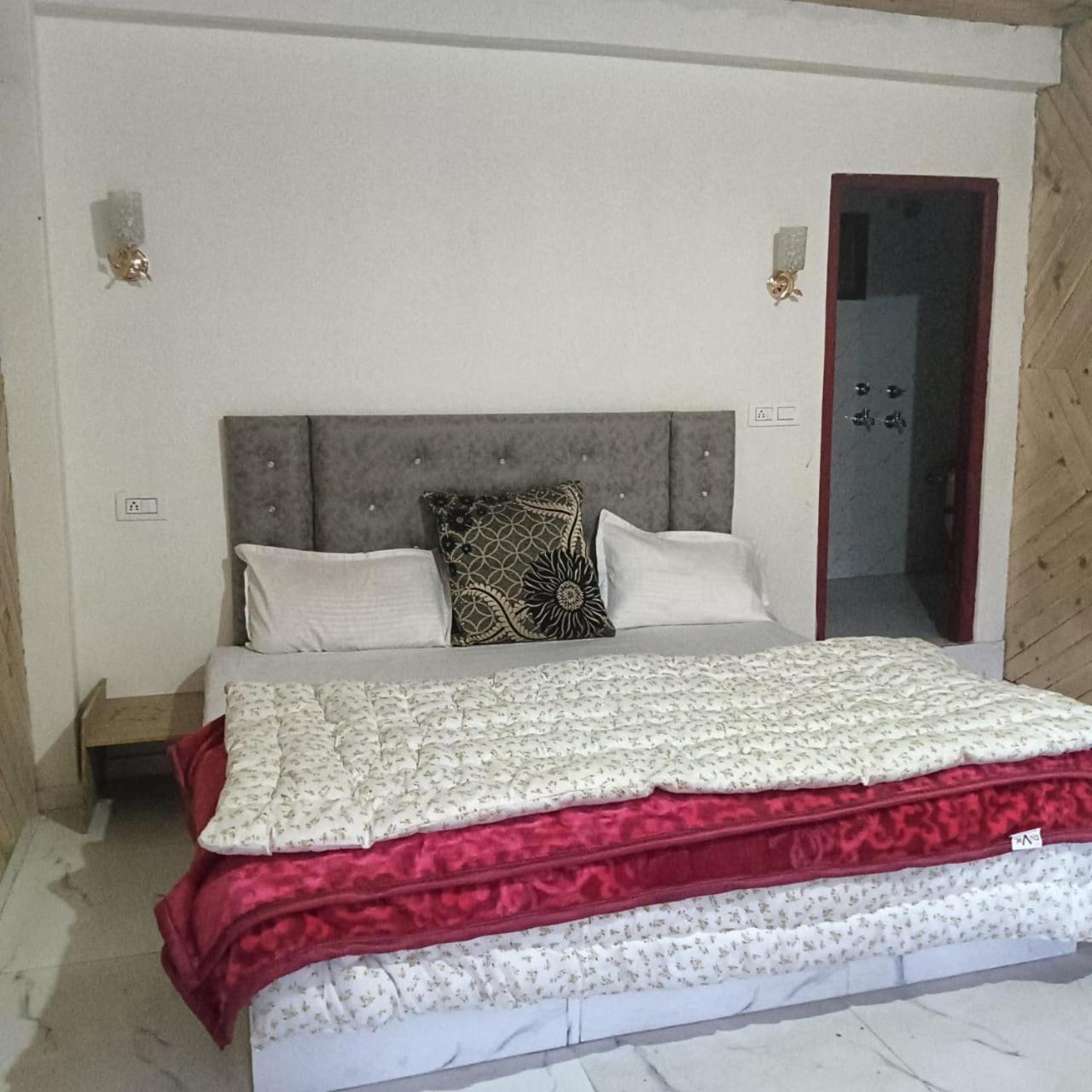 Aditya Guest House Tosh Экстерьер фото