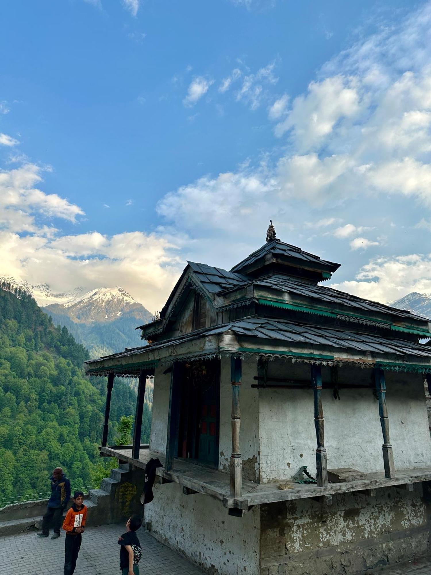 Aditya Guest House Tosh Экстерьер фото